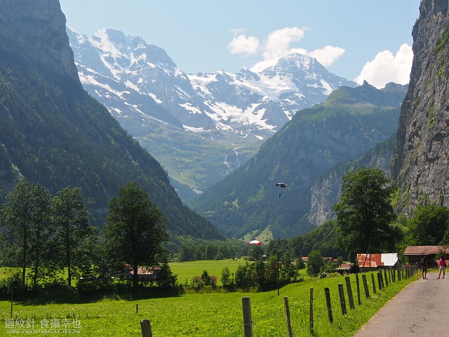 hiking from Stechelberg to Lauterbrunnen