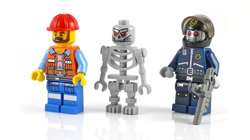 LEGO The Movie 70807 MetalBeard's Duel figs01