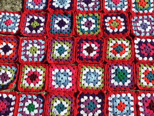 Granny squares growing slowly