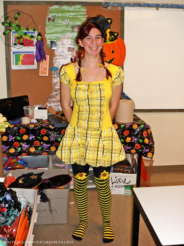 CDI College Laval Campus Halloween Costumes and Decoration Themes - Yellow Flower Lady