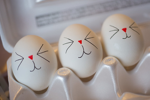 Easter Bunny Pipe Cleaner Eggs-3.jpg