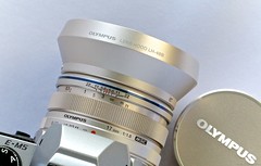 Olympus 17mm f/1.8 Top View