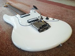 Guitare Aria 1802T de 1969, fabriquée au Japon.