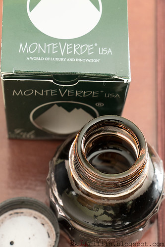 Monteverde Brown open bottle