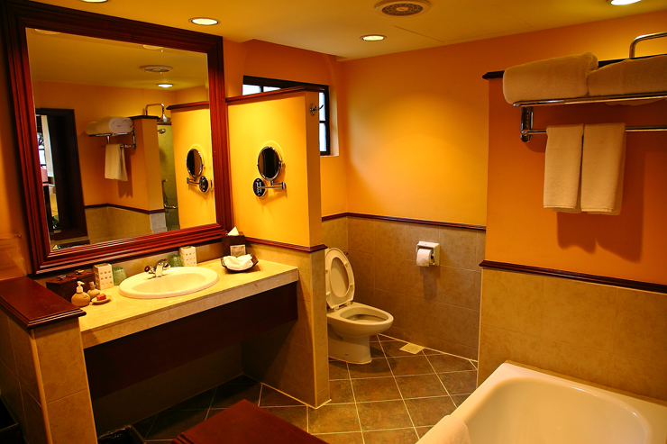 Casa del Mar Spacious-Bathroom