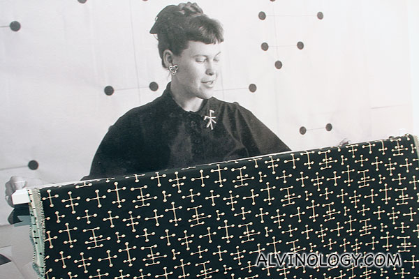 Molecular fabric pattern designed by Ray Eames 