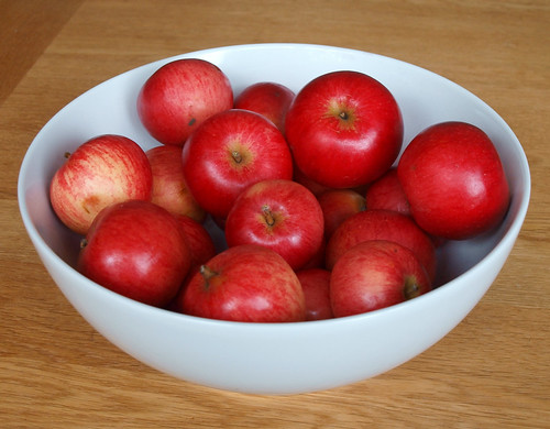 Bowl of apples