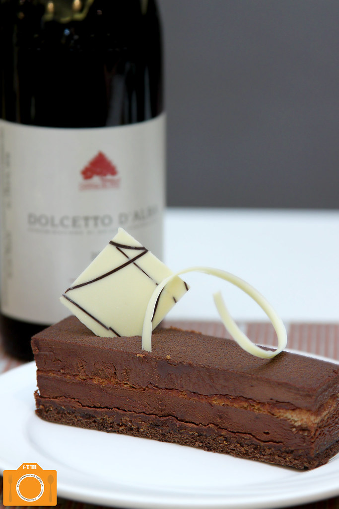 The Cake ClubDolcetto D' Alba and Le Royale