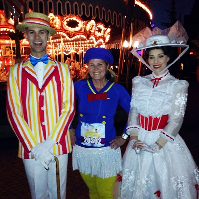 One of the best parts of doing an @rundisney race is running through the parks and taking fun photos with the characters like Bert and Mary Poppins! #tink10k #tinkhalf #rundisney #teamsparkle #marypoppins
