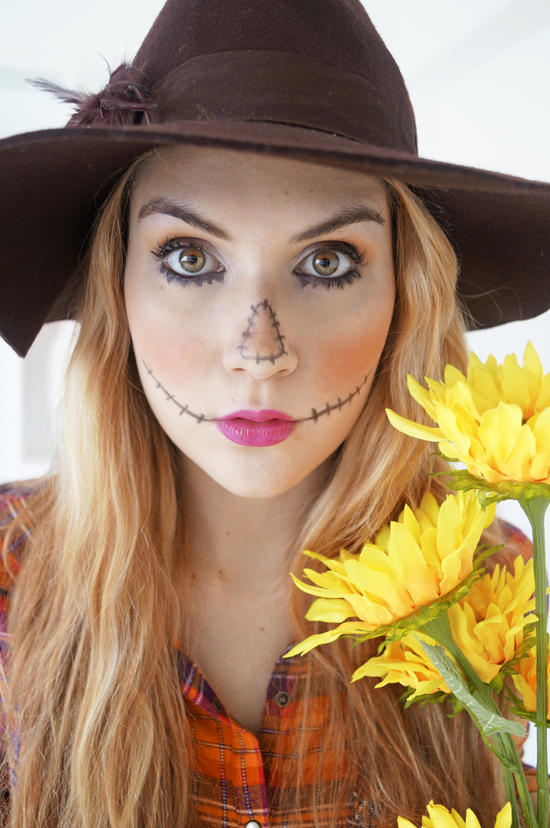 Easy Halloween Costume: Scarecrow