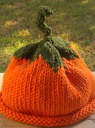 knitted baby hat pumpkin