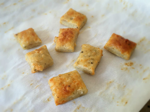 Homemade Gorgonzola and Cracked Pepper Crackers