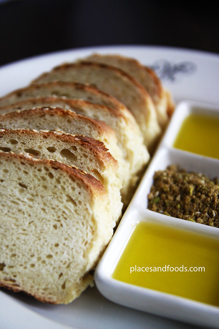 max's restaurant bread with olive oil