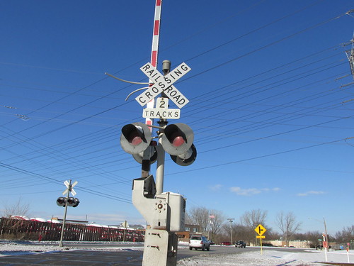 The Union Pacific railroad crossing on Wolf Road.  Des Plaines Illinois.  December 2013. by Eddie from Chicago