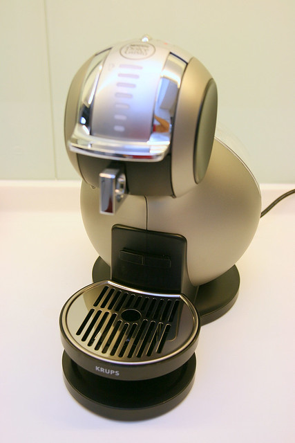 Dolce Gusto Melody coffee and tea machine
