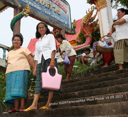 Ancestors day in temple Wat Luang 9 by tGenteneeRke along the Mekong river