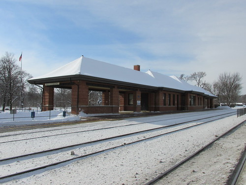 Wintertime at the Riverside Illinois Metra commuter rail station.  February 2014. by Eddie from Chicago