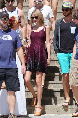 taylor-swift-and-cottesloe-gallery