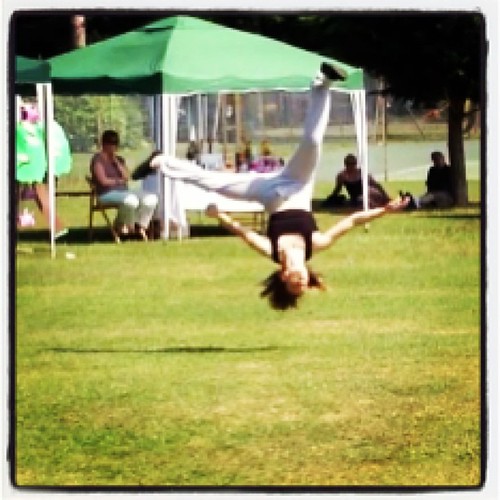 Who doesn't have a daughter who hangs upside down in the air at the park @ff_danceacademy @dizzydoe
