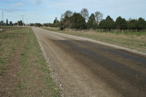 2013-08-21 - Farmlet - 01 - Oiled roads preventing dust