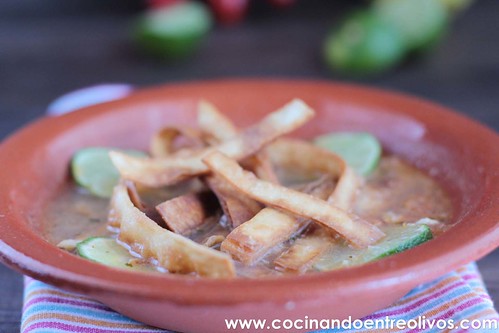Sopa yucateca de lima www.cocinandoentreolivos (1)