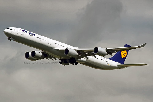 Lufthansa Airbus 340-600 departing FRA (D-AIHC)