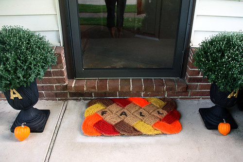 Front-Porch_Fall-Wreath-by-door