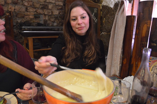 a picture of cheese fondue