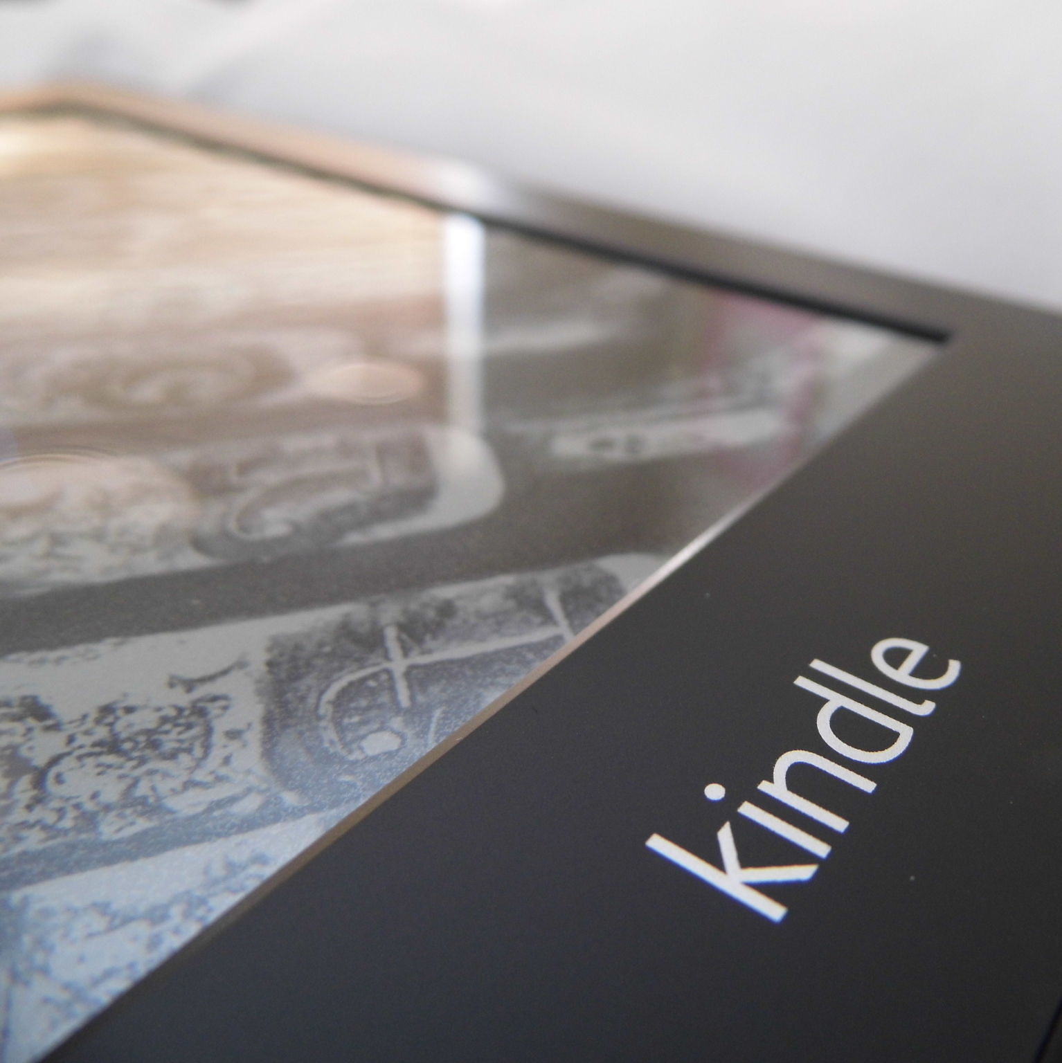 Kindle PaperWhite Close