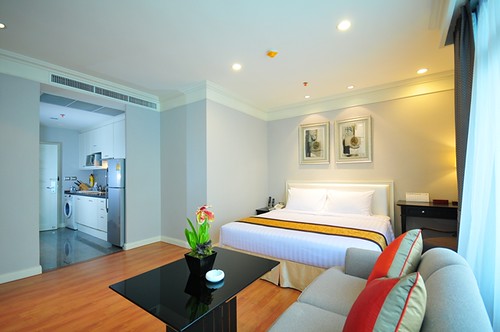 Special Price THB 3,100+ per night Deluxe Premium 40 sq.m. @ Centre Point Hotel Chidlom Bangkok by centrepointhospitality