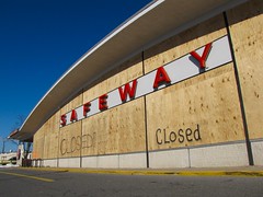 Abandoned Safeway store, December 27, 2009