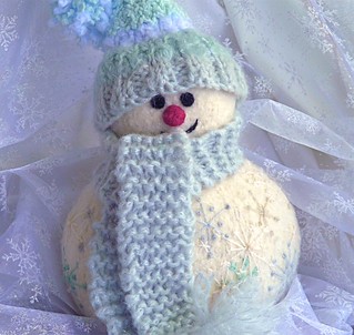 Knitted/felted snowman. Pattern from Marie Mayhew Designs.