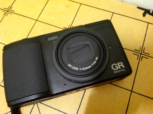 新相機GRD4