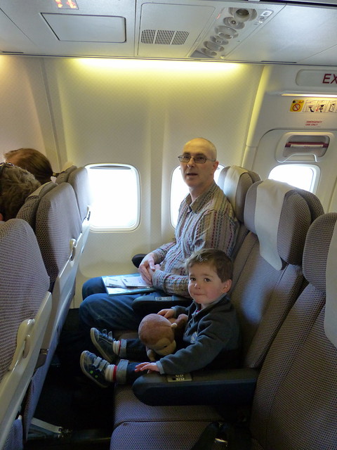 Eskil, Monkey and Daddy on the airplane!