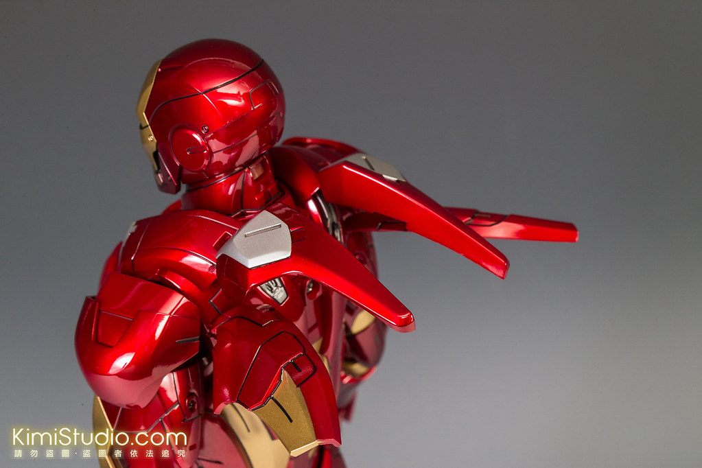 2013.06.11 Hot Toys Iron Man Mark VII-026