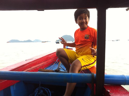 Naik Perahu Pantai Pasir Putih - Pulau Condong