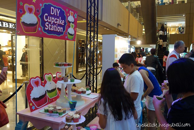 Make your own cupcakes at the DIY Cupcakes Booth