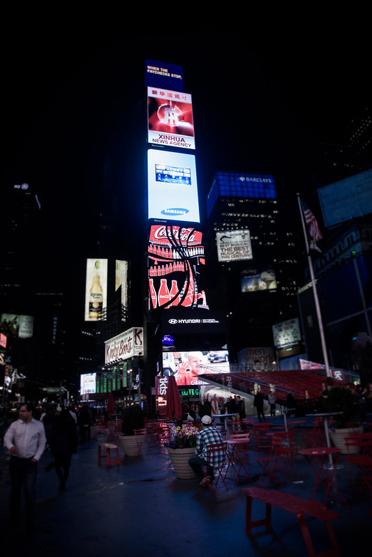Times Square [EOS 5DMK2 | EF 24-105L@24mm | 1/100s | f/4.0 | ISO400]