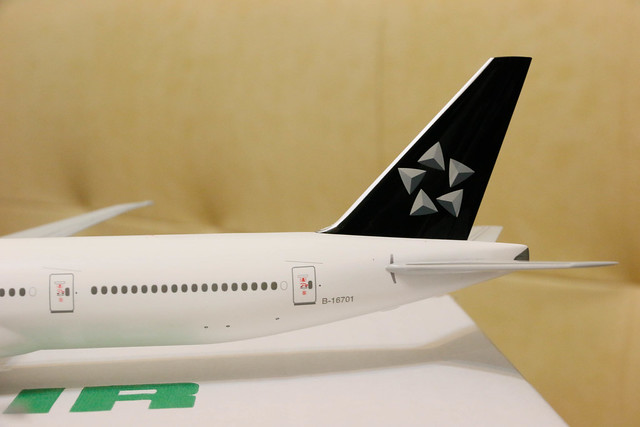 長榮 EVA Air Star Alliance Livery 777-300ER 模型開箱  星空聯盟尾翼