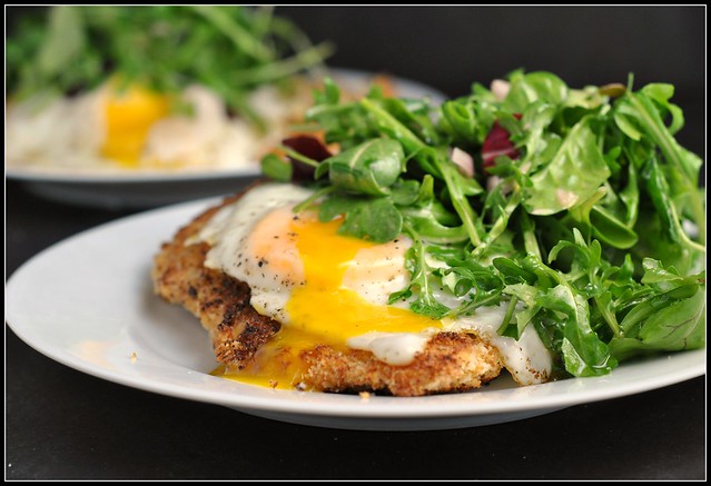 Crispy Baked Chicken with Egg and Arugula Salad 3