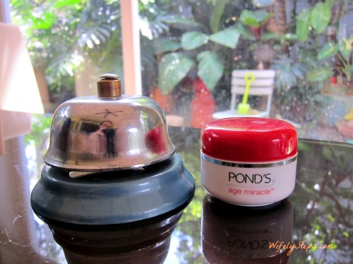 Ponds Age Miracle Cream 4