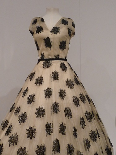 Herbert Art Gallery and Museum, Keeping Up Appearances: Fashion Through Two World Wars