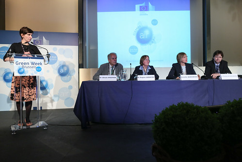 How do we monitor the quality of air in the EU? From measurement and reporting to modelling