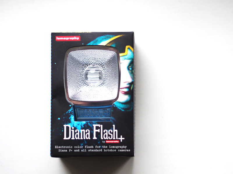 diana flash + electronic color flash
