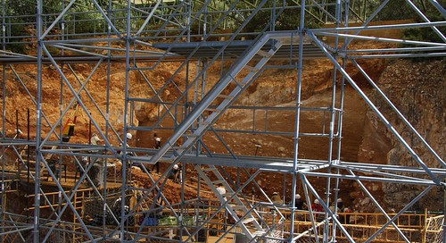 En plena excavación (Atapuerca, 06-07-13)