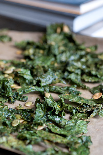 kale chips with roasted pepitas