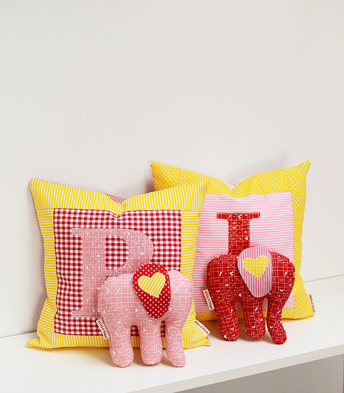 Kissen & Elefanten / Pillows & Elephants