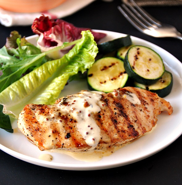 [Recipe] Grilled Chicken with Garlic, Mustard & Thyme Cream Sauce | www.fussfreecooking.com