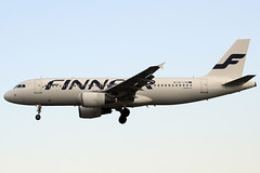 Finnair A320-214 OH-LXB BCN 24/02/2013