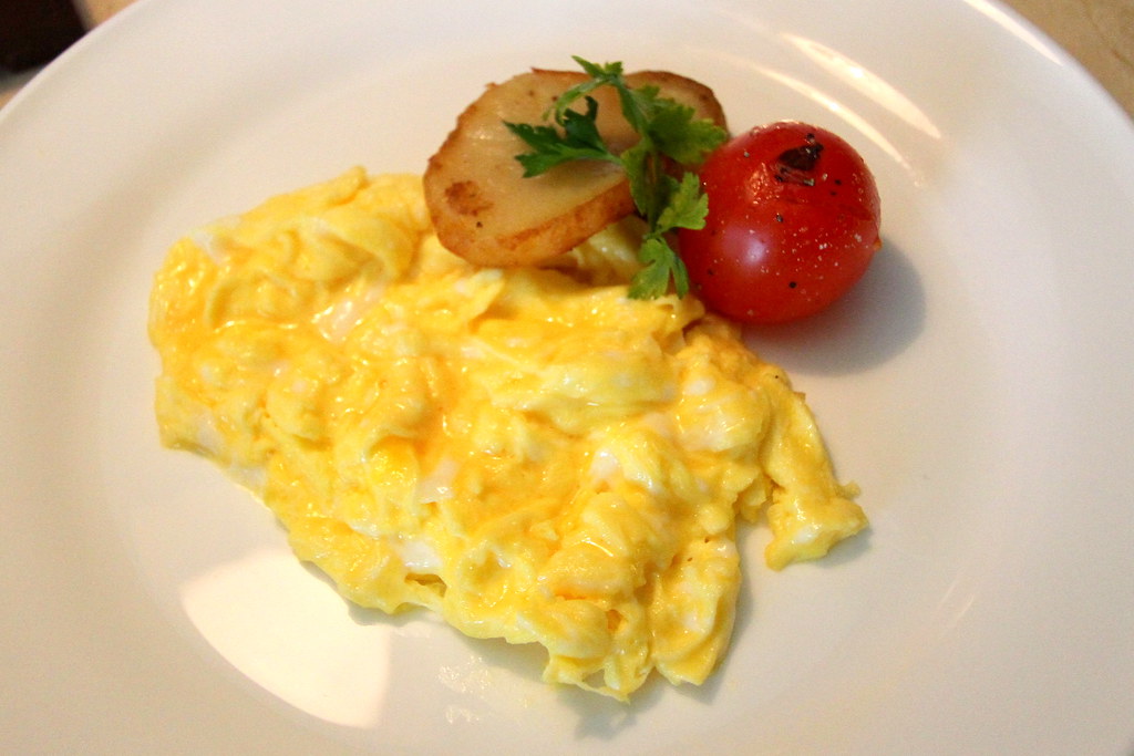 Grand Hyatt Singapore: Club Lounge's scrambled egg